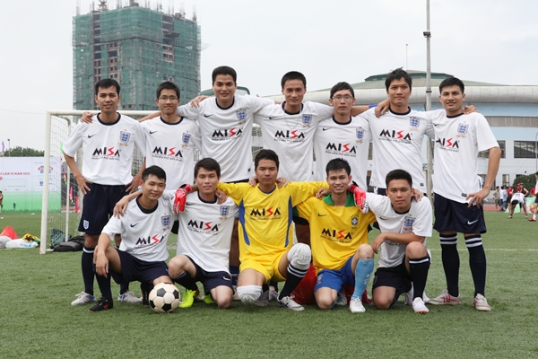 MISA ghi điểm ngay tại lễ khai mạc giải bóng đá HYBA-SUNHOUSE CUP 2013