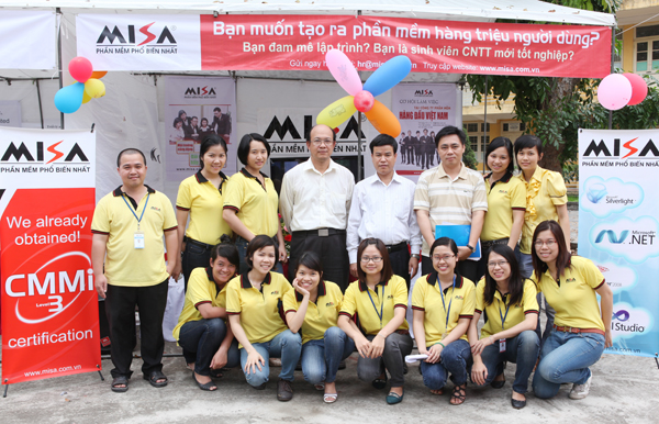 Job Fair 2011: Hàng trăm sinh viên mong muốn làm việc tại MISA