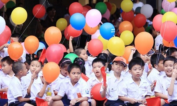 TP.HCM: Học sinh tựu trường chuẩn bị năm học mới